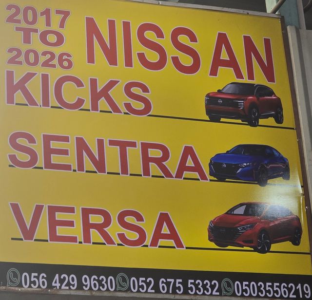 Banner photographed at this yard